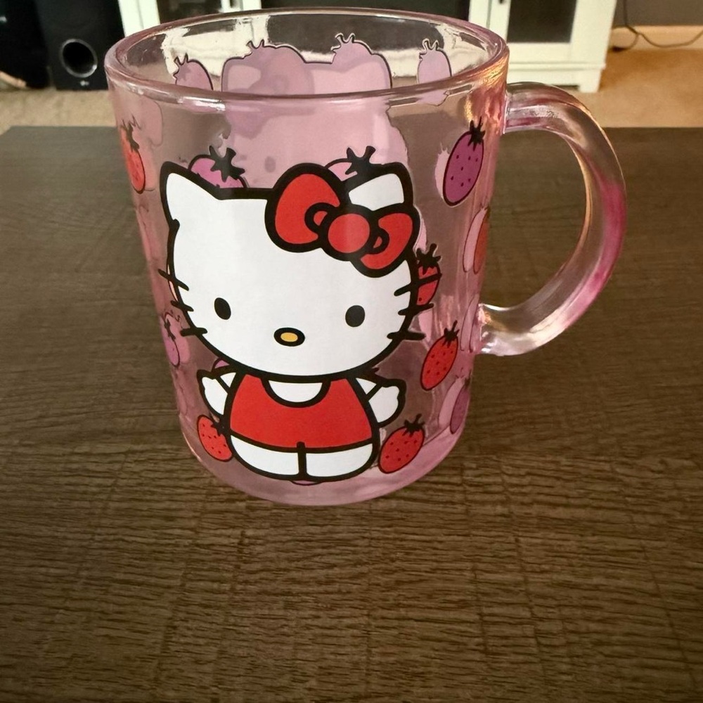 Hello Kitty Pink Glass Mug - Picture 2 of 2